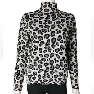 NWOT Tahari Black and White Leopard Print Mock TurtleNeck Sweater M